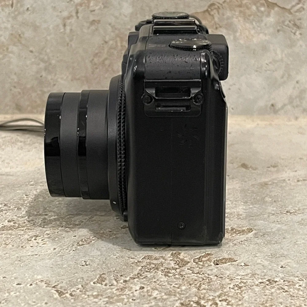 Canon PowerShot G10 Digital Camera Black 14.7 Megapixels 5x Optical Zoom‎